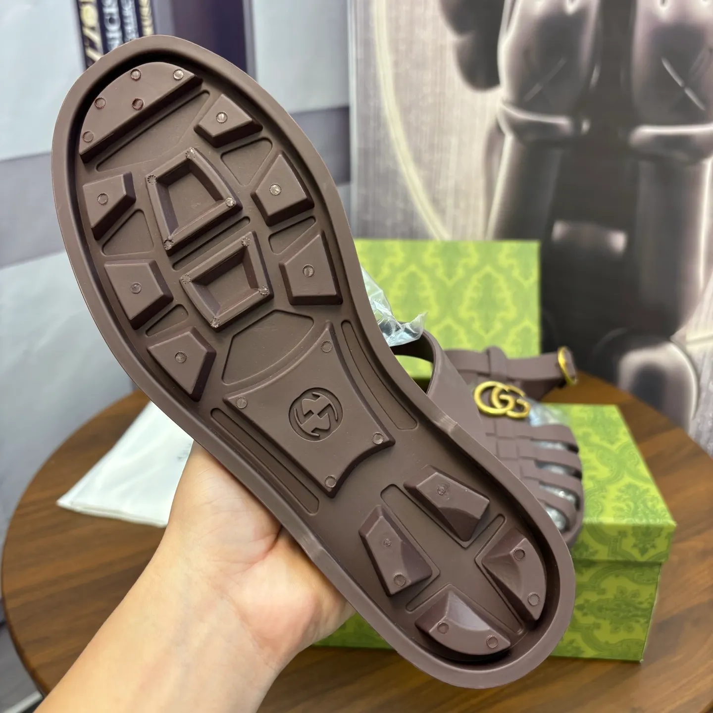 Men's shoes 260💰 [Gucci] Counter quality, top-quality original goods, real photos! Original TPU material, fine workmanship, comfortable; genuine 1:1 replica Size: 38 ~ 46